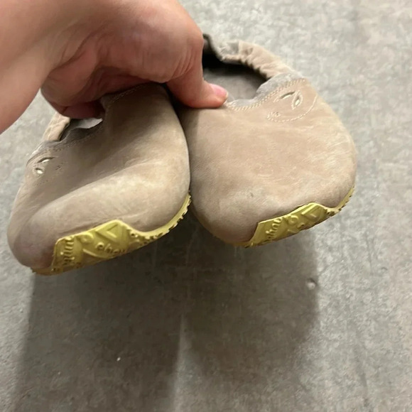 Ahnu leather flat  shoes - Picture 6 of 8